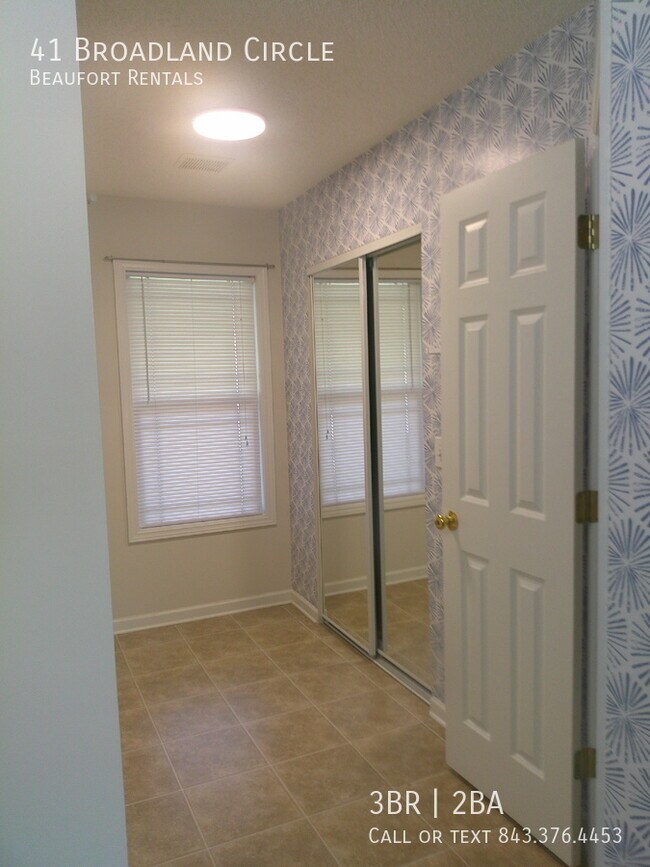 Building Photo - 41 Broadland Cir