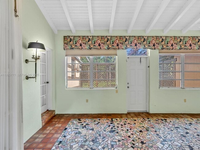 Building Photo - 2443 Meridian Ave