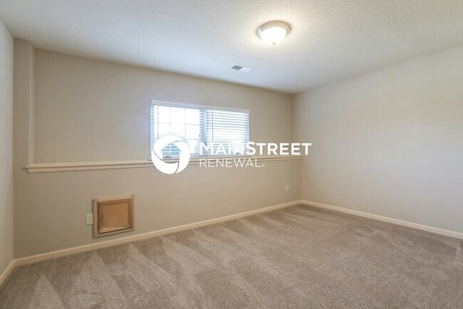 Building Photo - 5 Bedroom Pet-Friendly Home in Belton, MO with Main Street Renewal