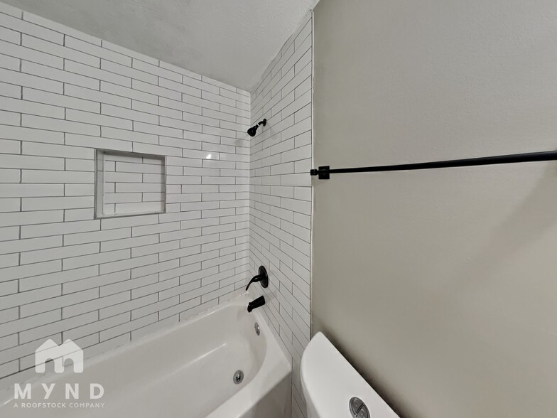 Building Photo - 3949 Dunne Dr