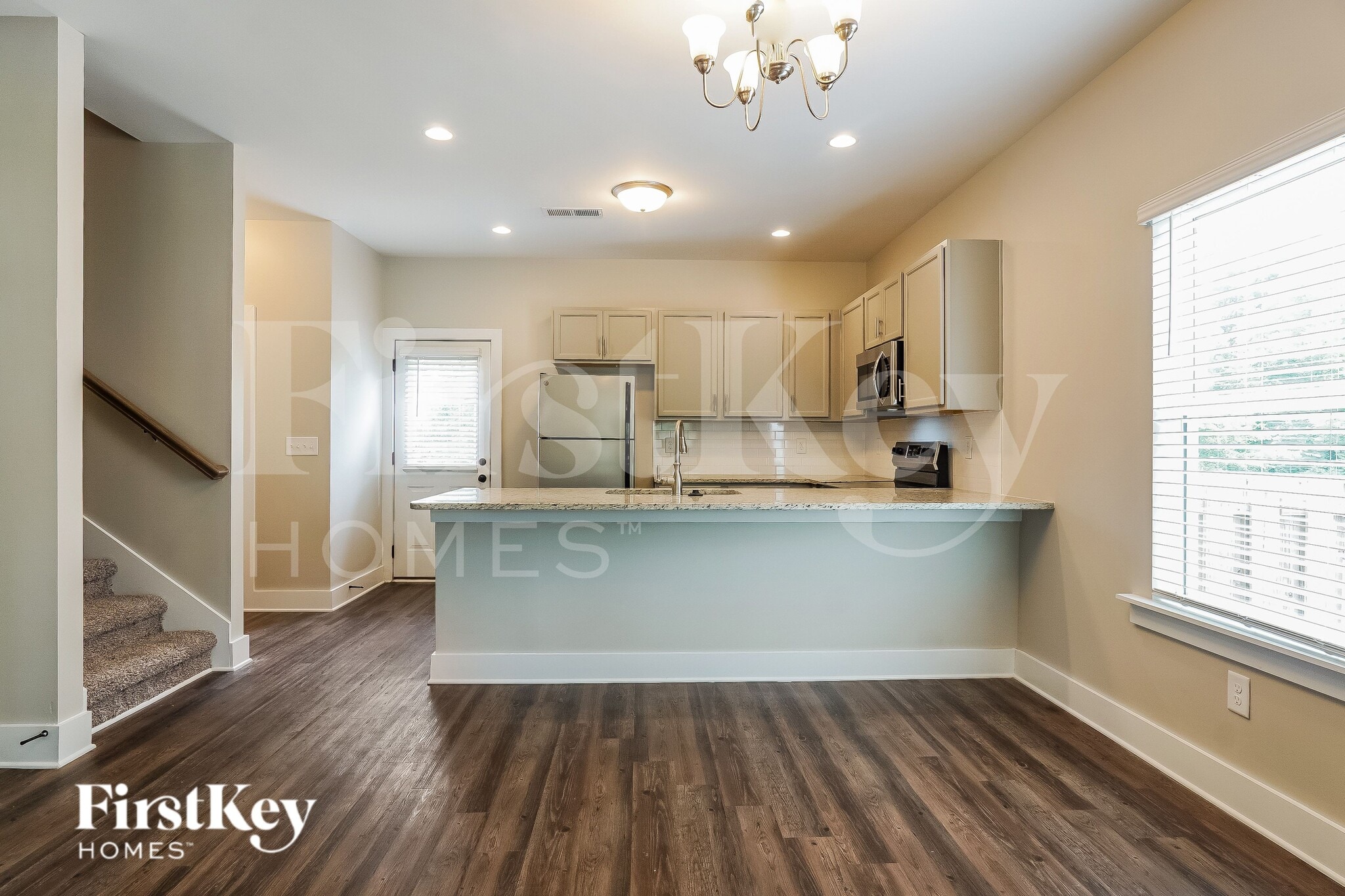 Building Photo - 2235 5th Ave S