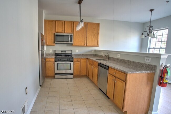Building Photo - 117 Conover Terrace