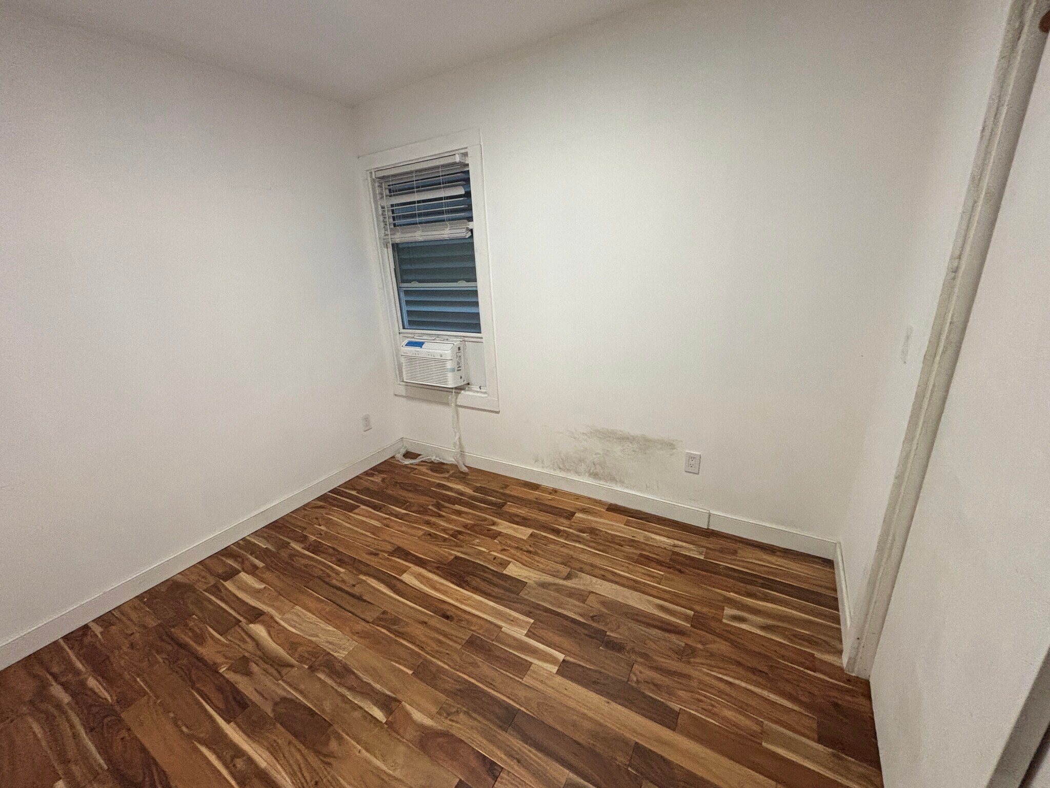 Building Photo - 774 State St