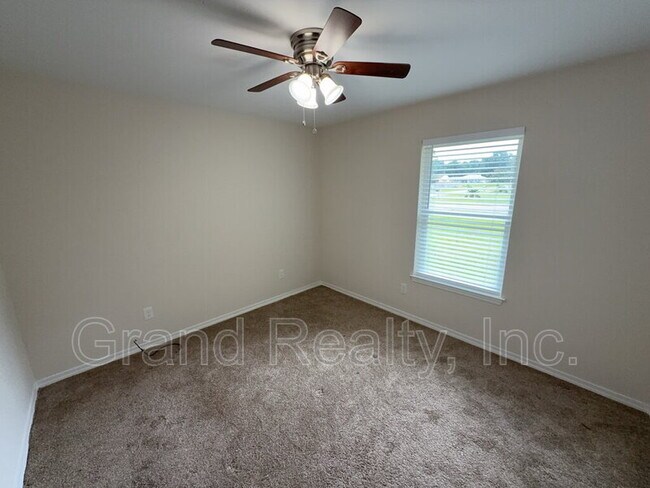 Building Photo - 4429 Amberwood Cir