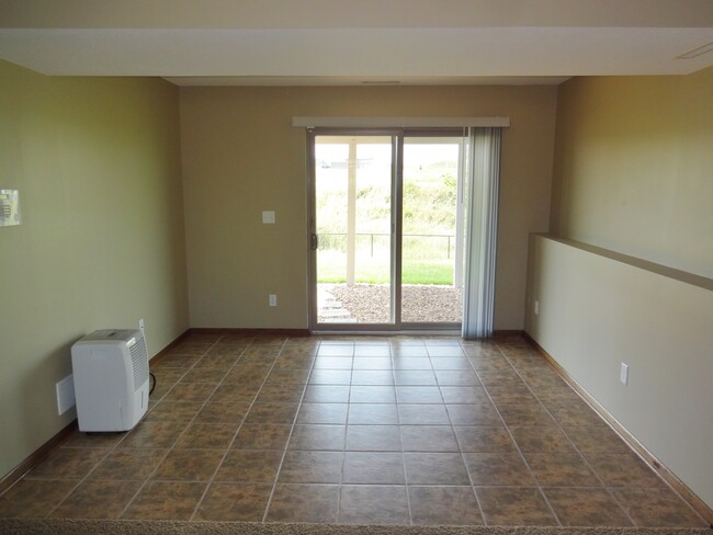 Building Photo - 5179 Castleview Dr NW