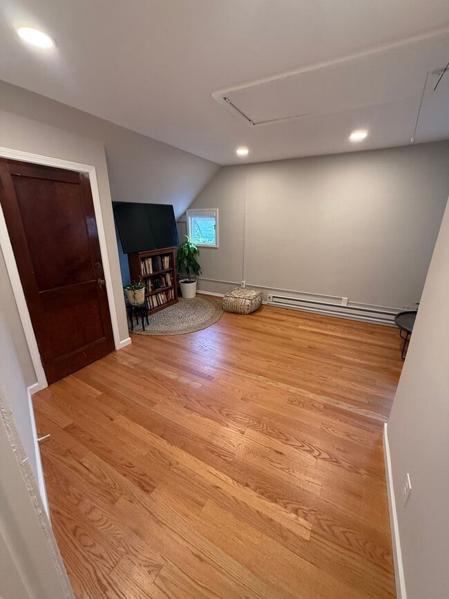 Building Photo - The Maplewood Three