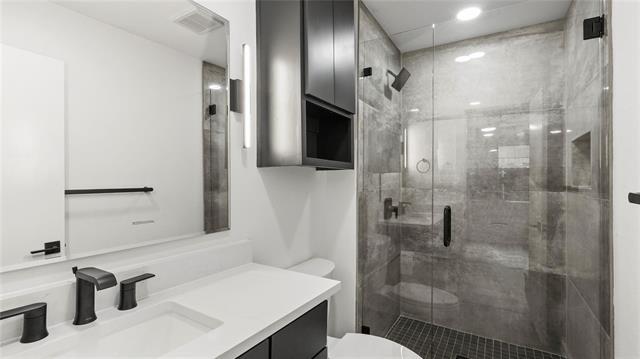 Building Photo - 5112 Stanley Dr