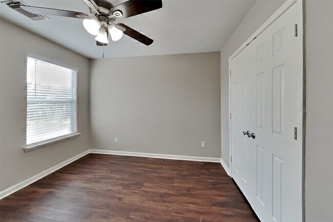 Building Photo - 6439 Lily Hollow Ct