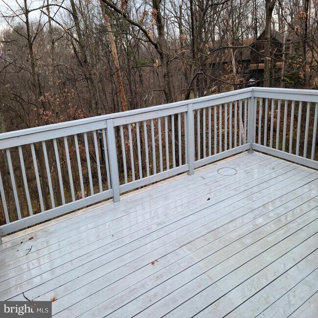 Building Photo - 135 Hill Valley Dr