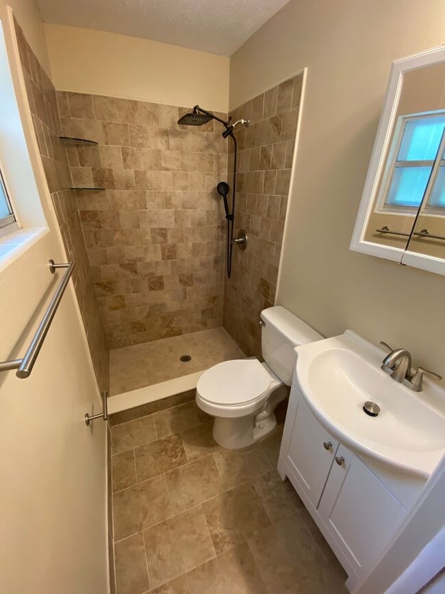 Building Photo - 4581 Praver Dr N