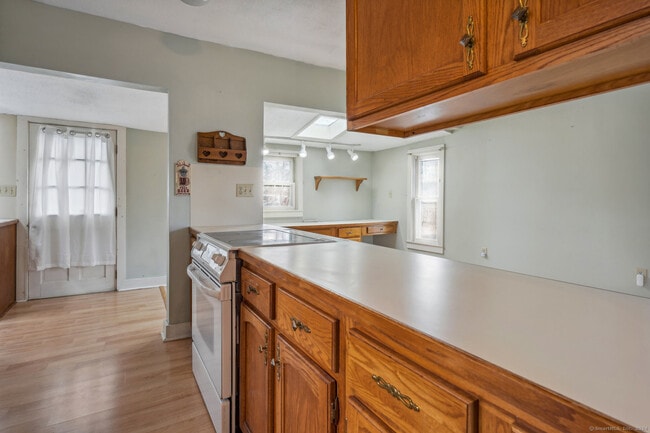 Building Photo - 34 Spring St