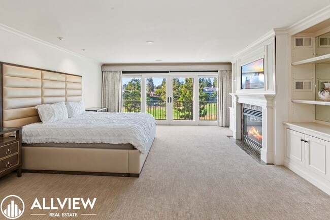 Building Photo - Stunning 3 Bedroom + Bonus Room 3.5 Bath A...