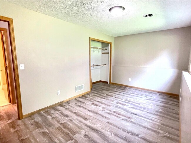 Building Photo - 6081 Bakken St