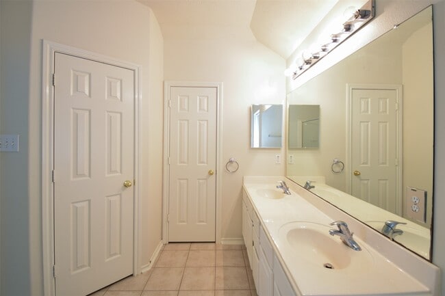 Building Photo - 21315 Pepperberry Trail