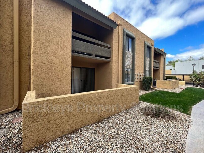 Building Photo - 8500 E Indian School Rd