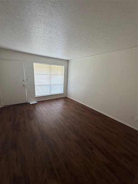 Building Photo - 3617 Statler Dr