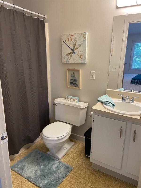 Building Photo - 11 St James Pl