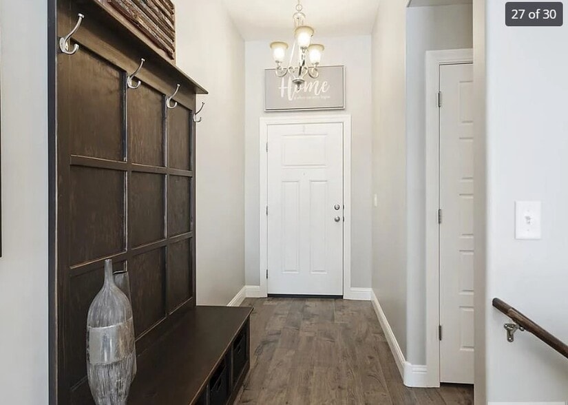 Building Photo - 5196 Ryanne Way