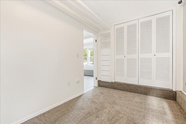 Building Photo - Spacious, Charming Victorian Style Tri-Ple...