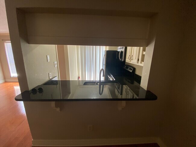 Building Photo - 3100 Fairfield Ave