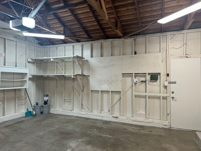 Building Photo - COMING SOON.  WILL BE READY JULY 8TH!!  Beautiful 3 Bedroom 1.5 Bath Home, Close to Santana Row.