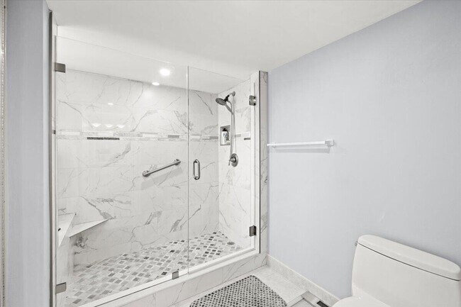 Building Photo - 5851 Camino Del Sol