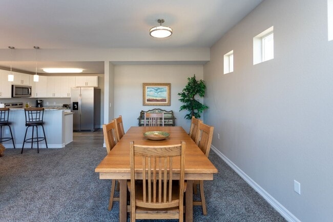 Building Photo - Stylish 3-Bedroom Townhome with Fireplace, Modern Kitchen & Spacious Layout!