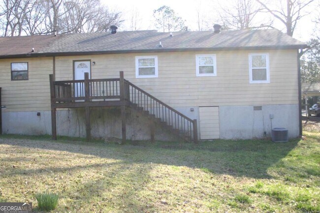 Building Photo - 6694 Young Ct