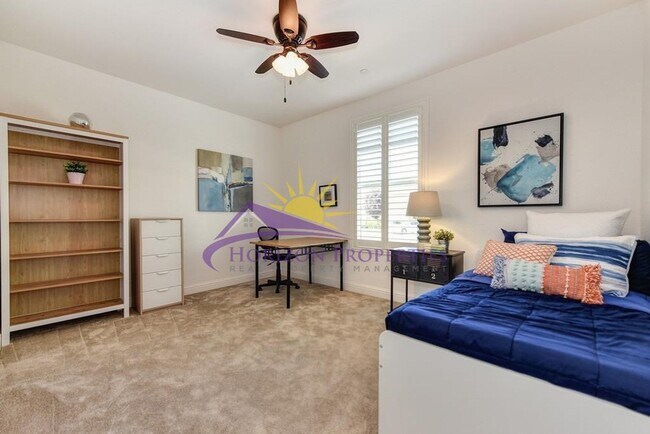 Building Photo - Beautiful 3 Bed 2.5 Bath 1,983sqft single family home with New LVP Flooring & 3-Car Garage in Ana...