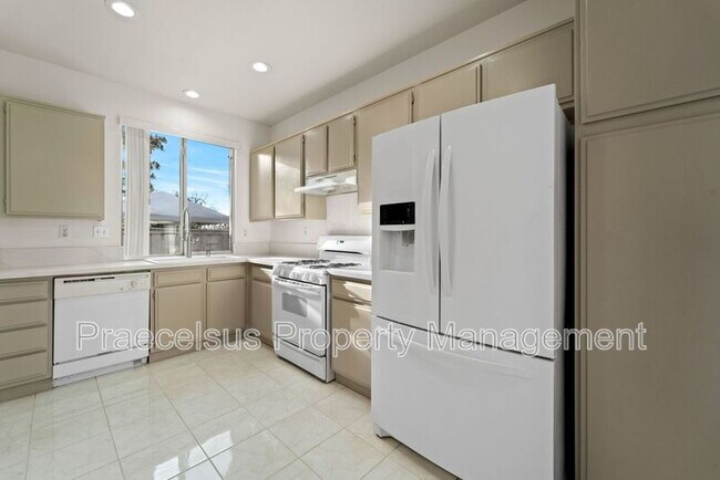 Building Photo - 8265 Gold Coast Dr