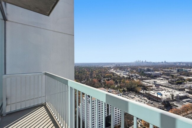 Building Photo - Sought after 1 bedroom on the 29TH FLOOR in the heart of Buckhead!