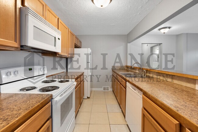 Building Photo - 5110 E Pawnee St