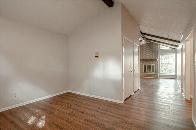 Building Photo - 223 Normal Park Dr
