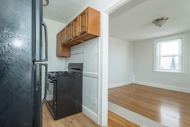 Building Photo - 138 Highland Ave