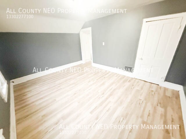 Building Photo - 682 Sumner St