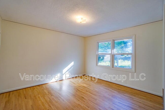 Building Photo - 8709 NE 63rd St