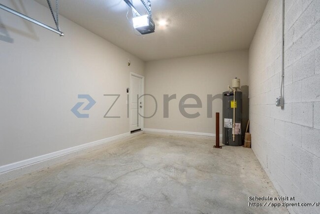 Building Photo - 458 Salisbury Cir