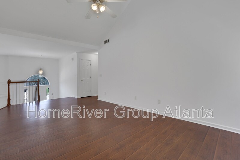 Building Photo - 5425 Huntington Mist Dr