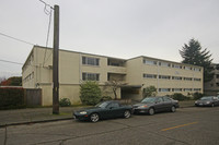 Building Photo - Studio In Central West Seattle