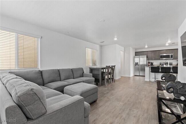 Building Photo - 7005 Magenta Moon St