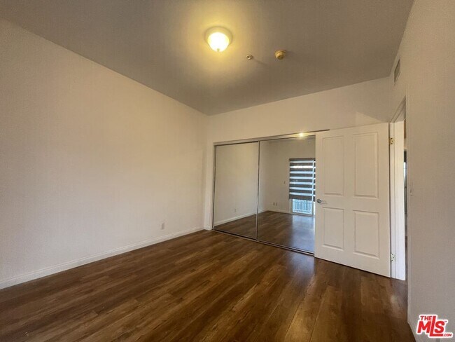 Building Photo - 2315 Mira Vista Ave