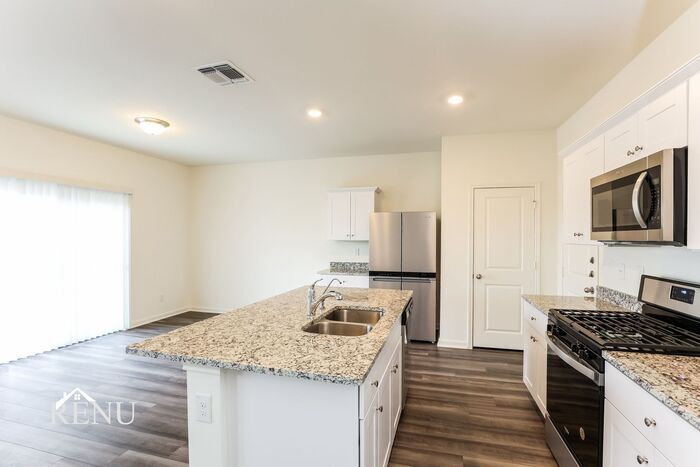 Building Photo - 5247 Dawn Break