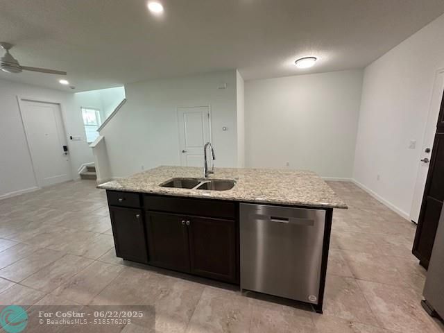 Building Photo - 4658 Longwood Lake Sq
