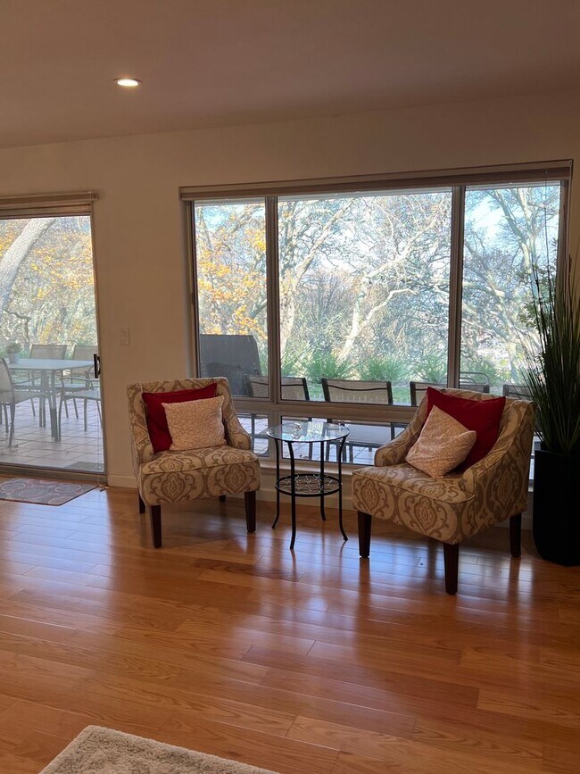 Building Photo - 2740 Ptarmigan Dr