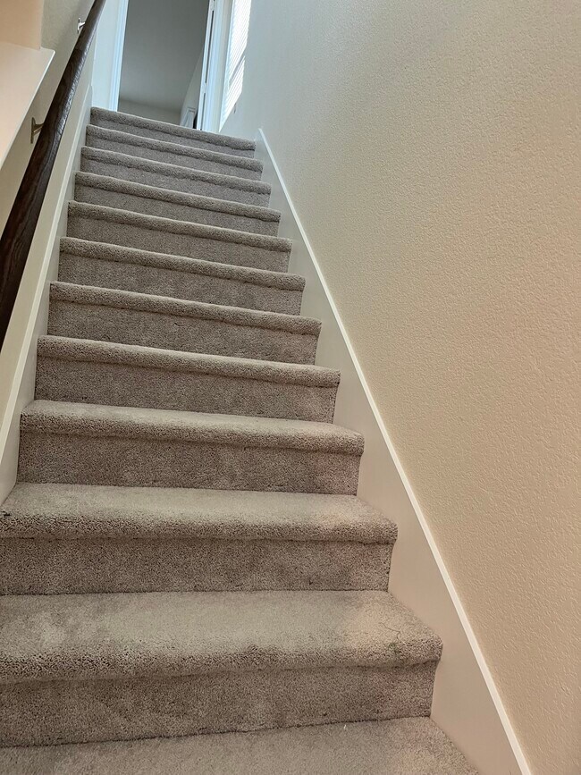 Building Photo - 326 Lake Erie Dr