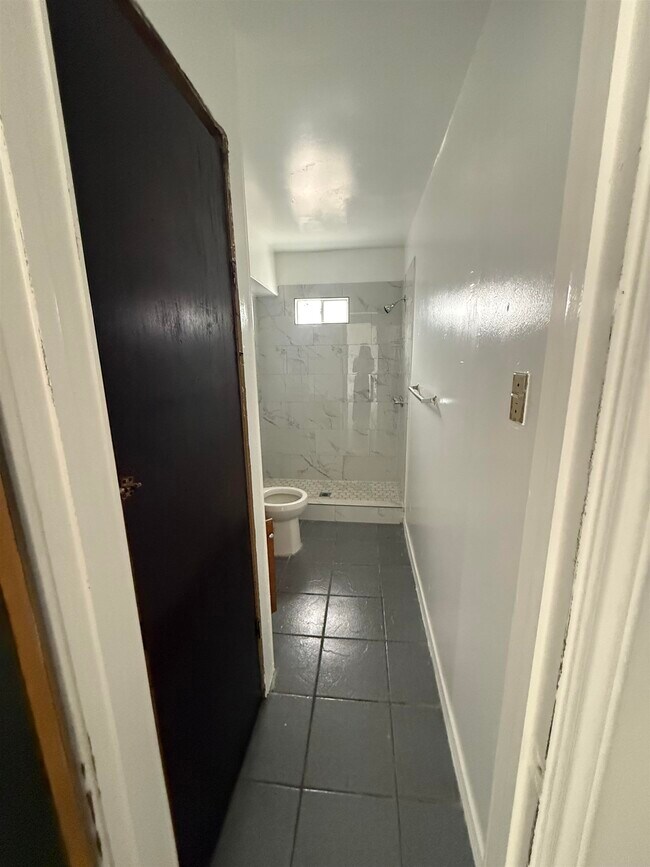 Building Photo - 502 El Monte Loop