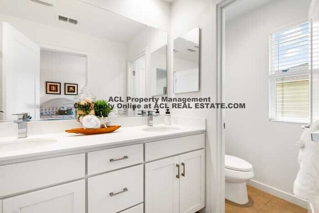 Building Photo - Modern 3BR/3BA Home in Bayshores | 1,542 Sq Ft | Prime Location