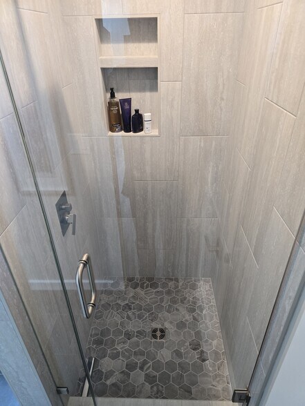 Custom Shower - 904 Station St