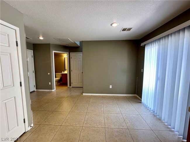 Building Photo - 9362 Boulder Opal Ave