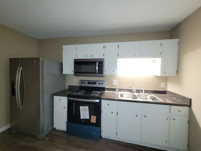 Building Photo - 70 GA-98